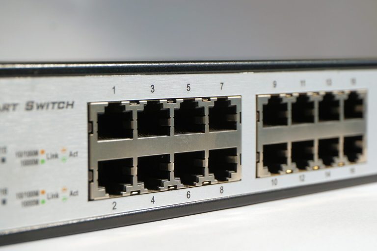 Confronto tra Switch Managed e Switch Standalone